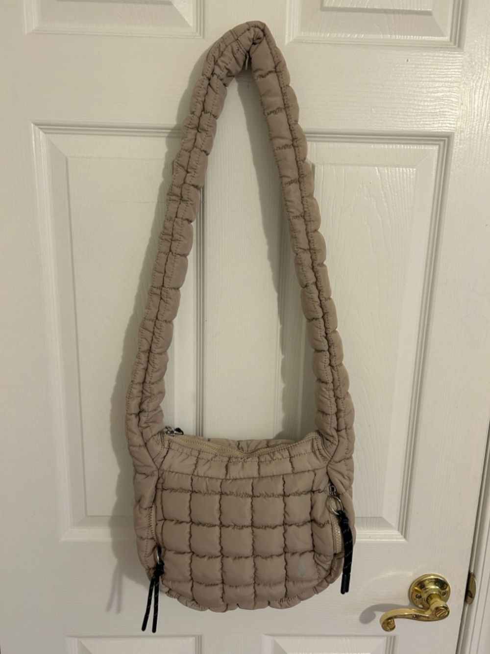 Free People FP Movement Quilted Baby Carryall Sling Bag In Tofu Taupe New - Picture 8 of 16